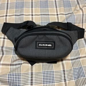 Dakine Waist Pack